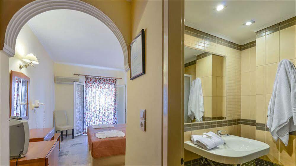 Venus Hotel 4*