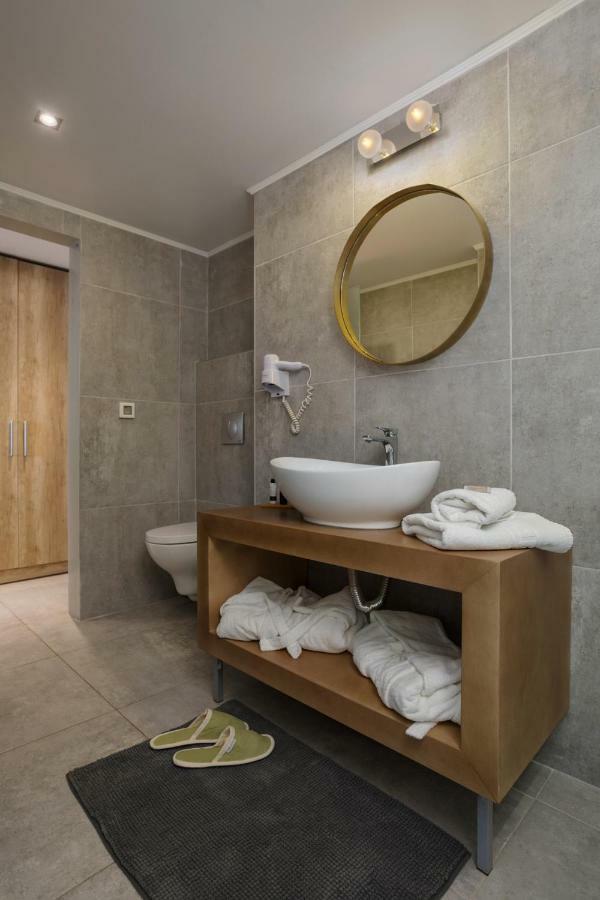 Venus Hotell 4*